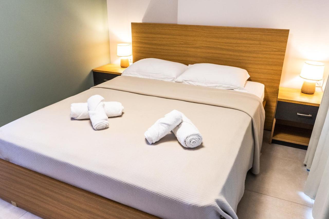 Cynthia Aparthotel Vrasná Eksteriør bilde